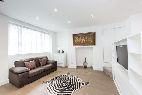 Emperors Gate, South Kensington, London SW7, Studio to rent
