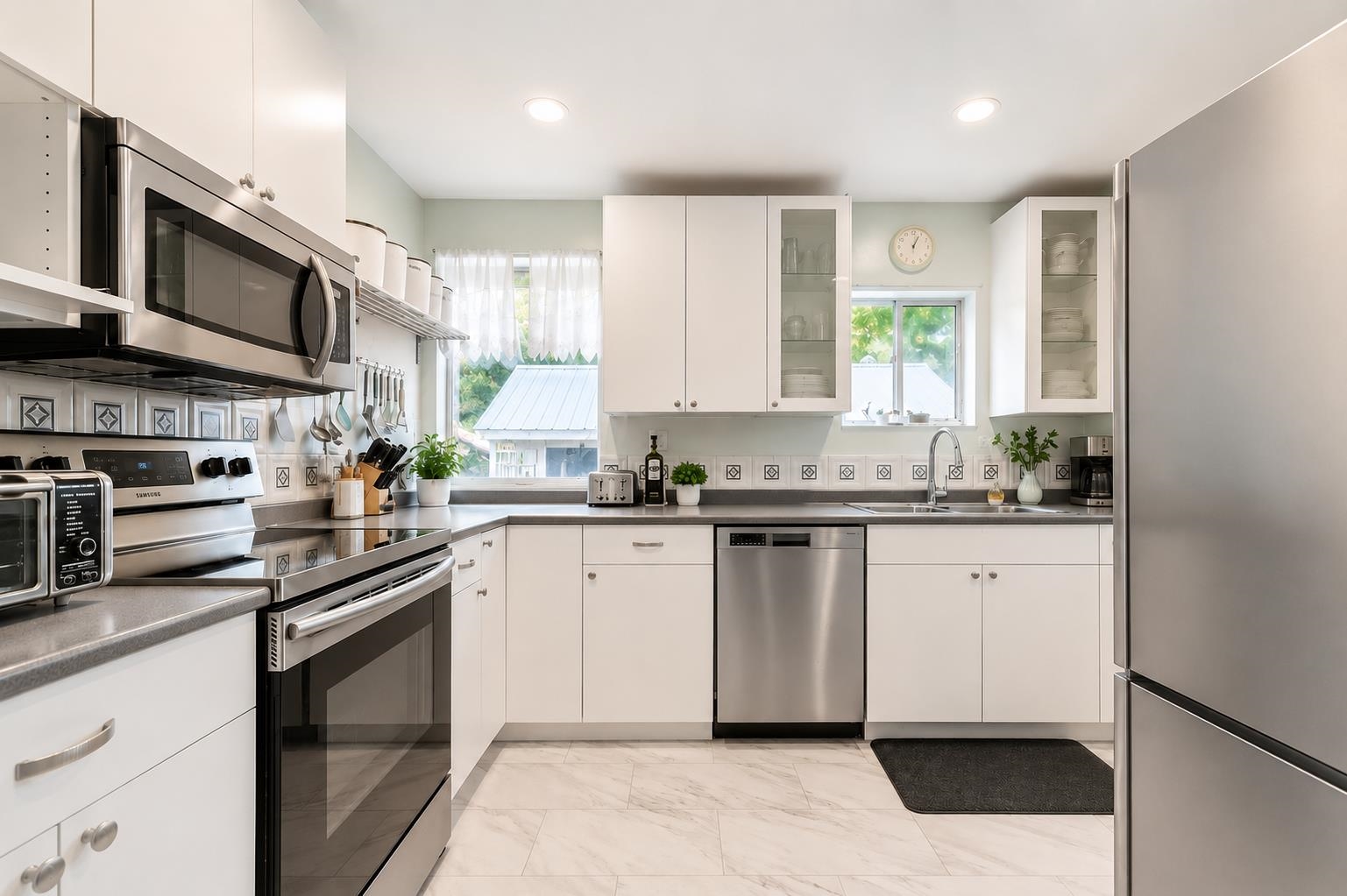 Additional image 3 of 6828 144 Street, Surrey, BC, V3W 5R7