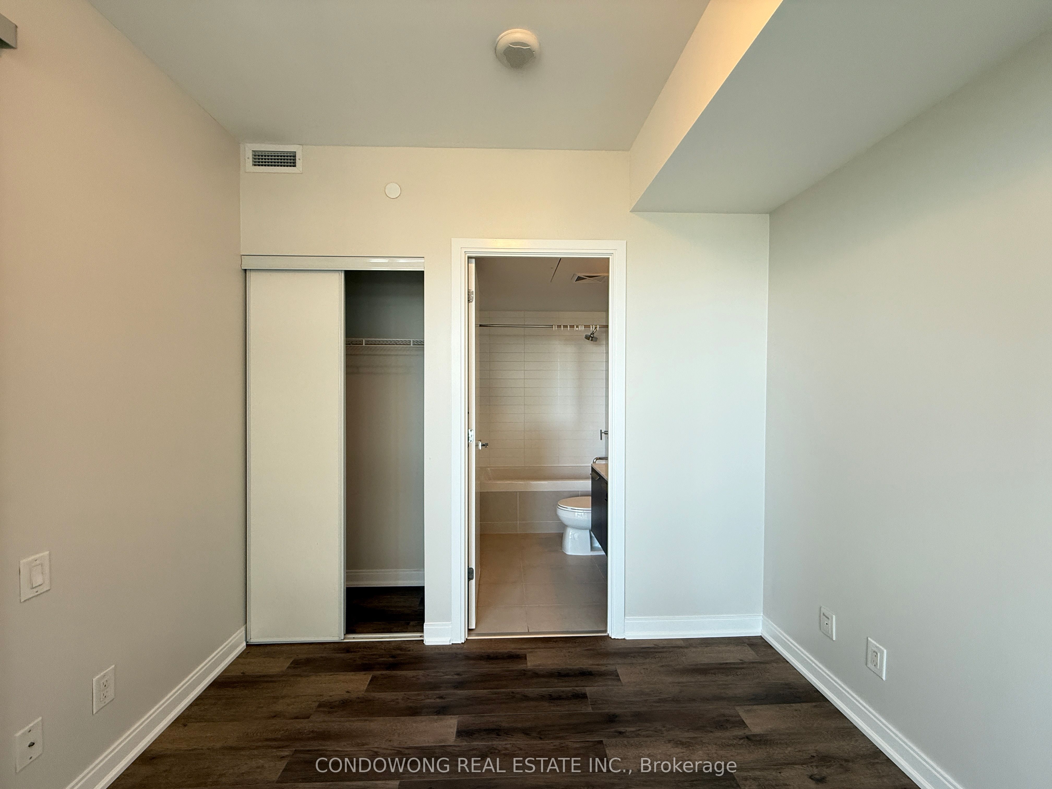 3102-42 Charles Street E, Toronto, ON, M4Y 0B7 photo 5