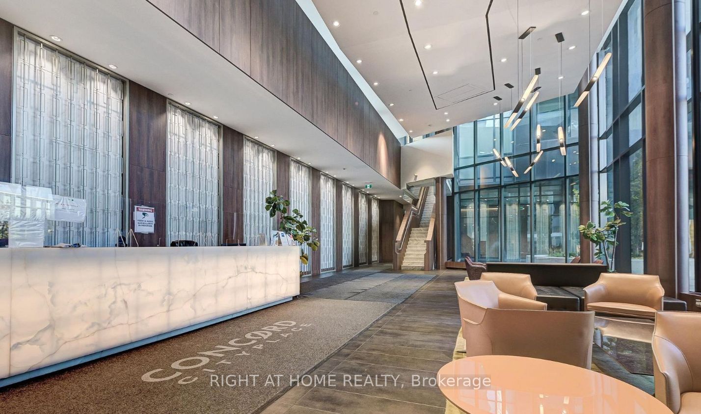 Additional image 2 of 906-80 Queens Wharf Road, Toronto, ON, M5V 0J3