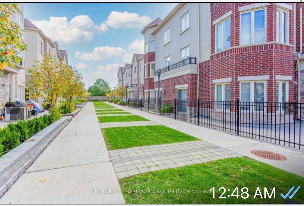 Additional image 3 of 07-21 Coneflower Crescent, Toronto, ON, M2R 0A5
