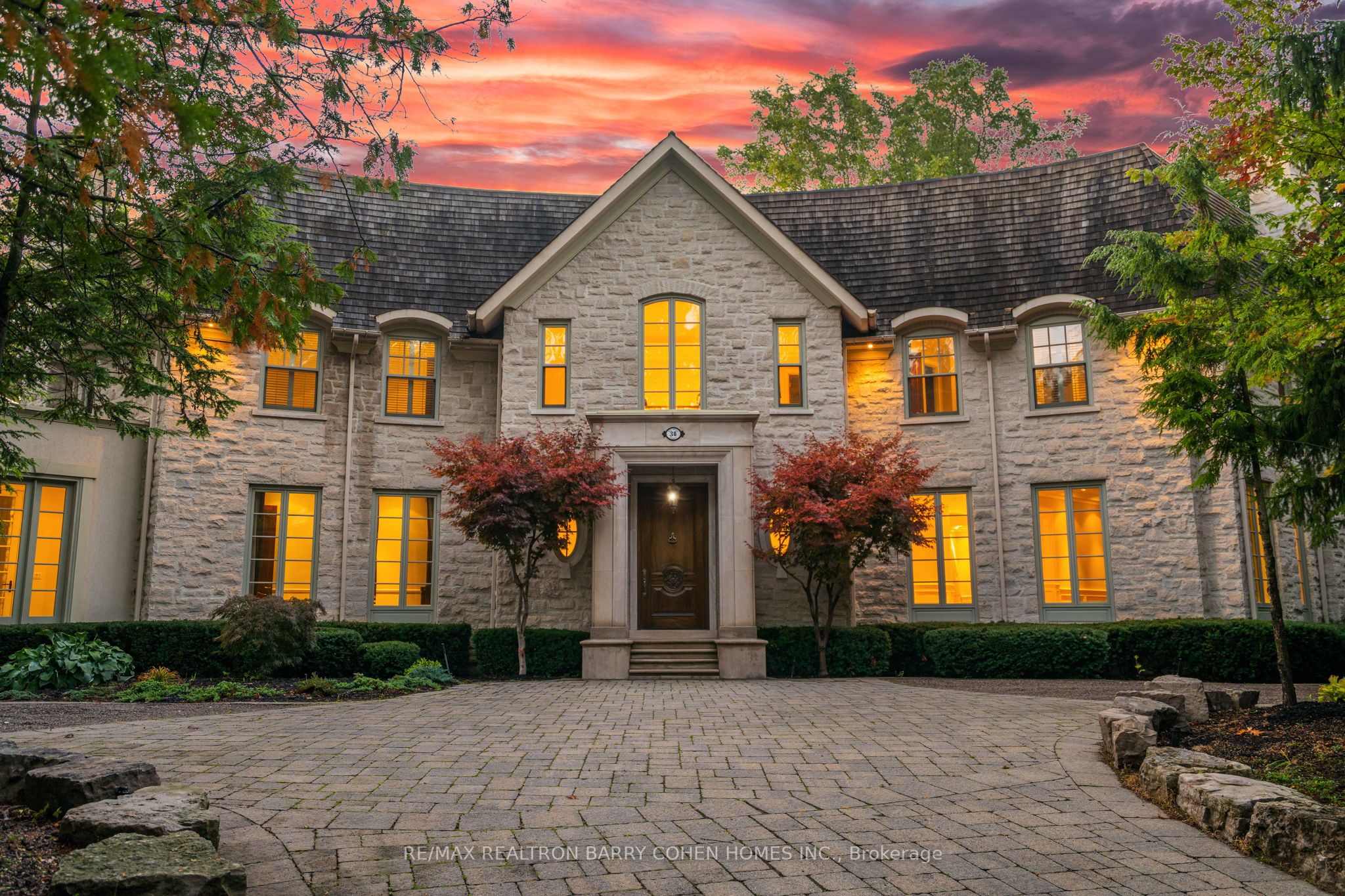36 Old Yonge Street, Toronto, ON, M2P 1P7 photo 2