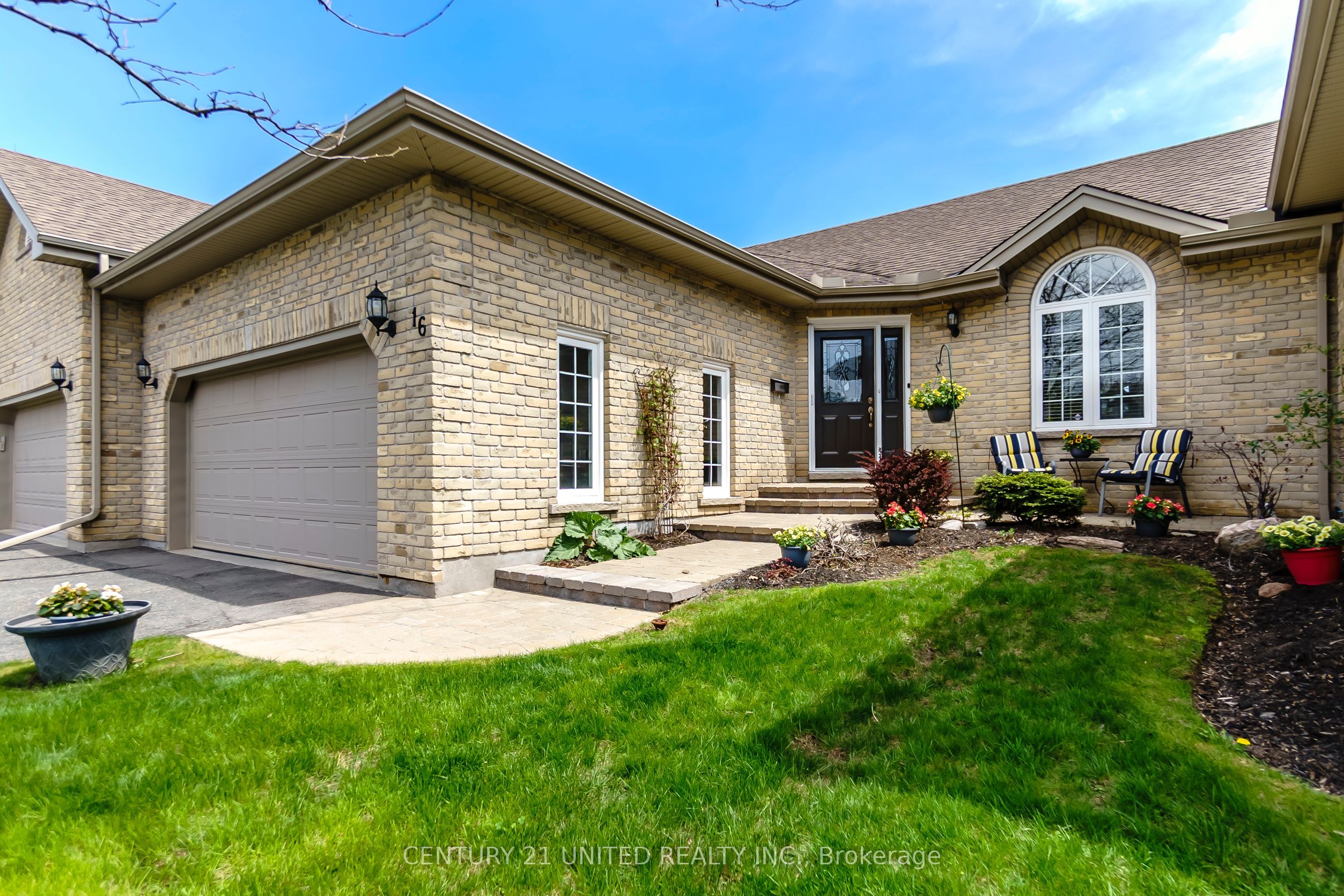 16-227 Carnegie Avenue, Peterborough, ON, K9L 0B3