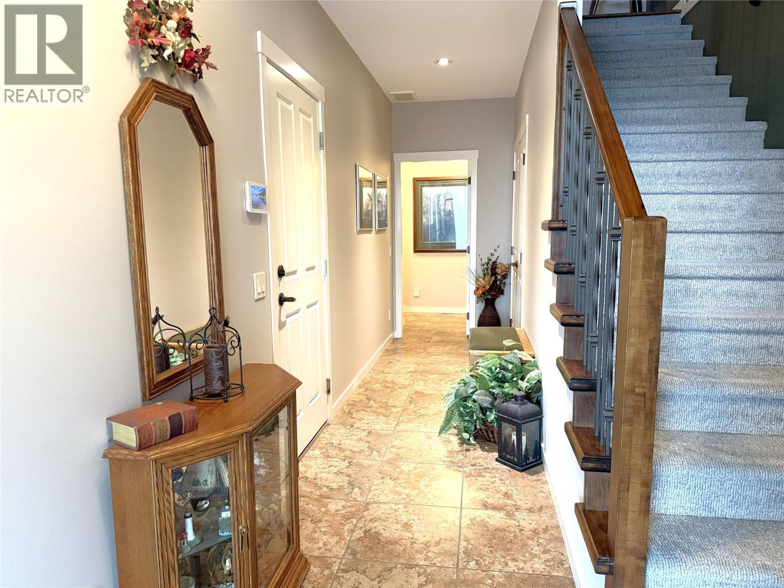 Additional image 2 of 1637 Golf Ridge Way, Kamloops, BC, V2H0A5