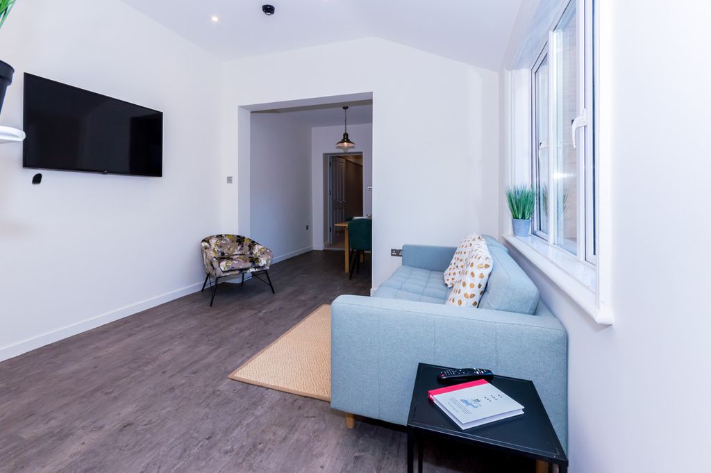 Additional image 6 of 6 bed semi-detached house for saleLondon Road, Reading RG1