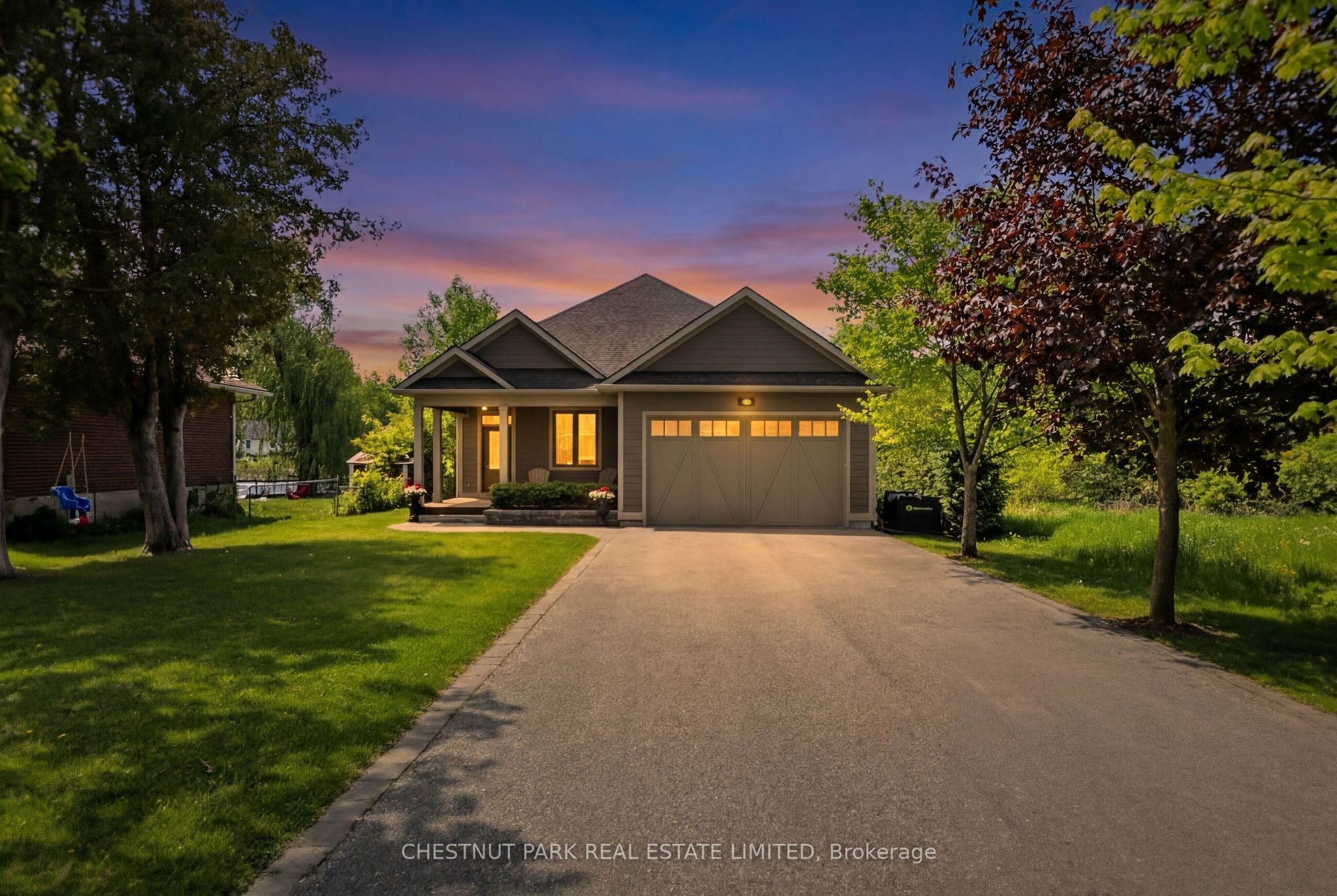 153 Riveredge Drive, Georgina, ON, L4P 2P4