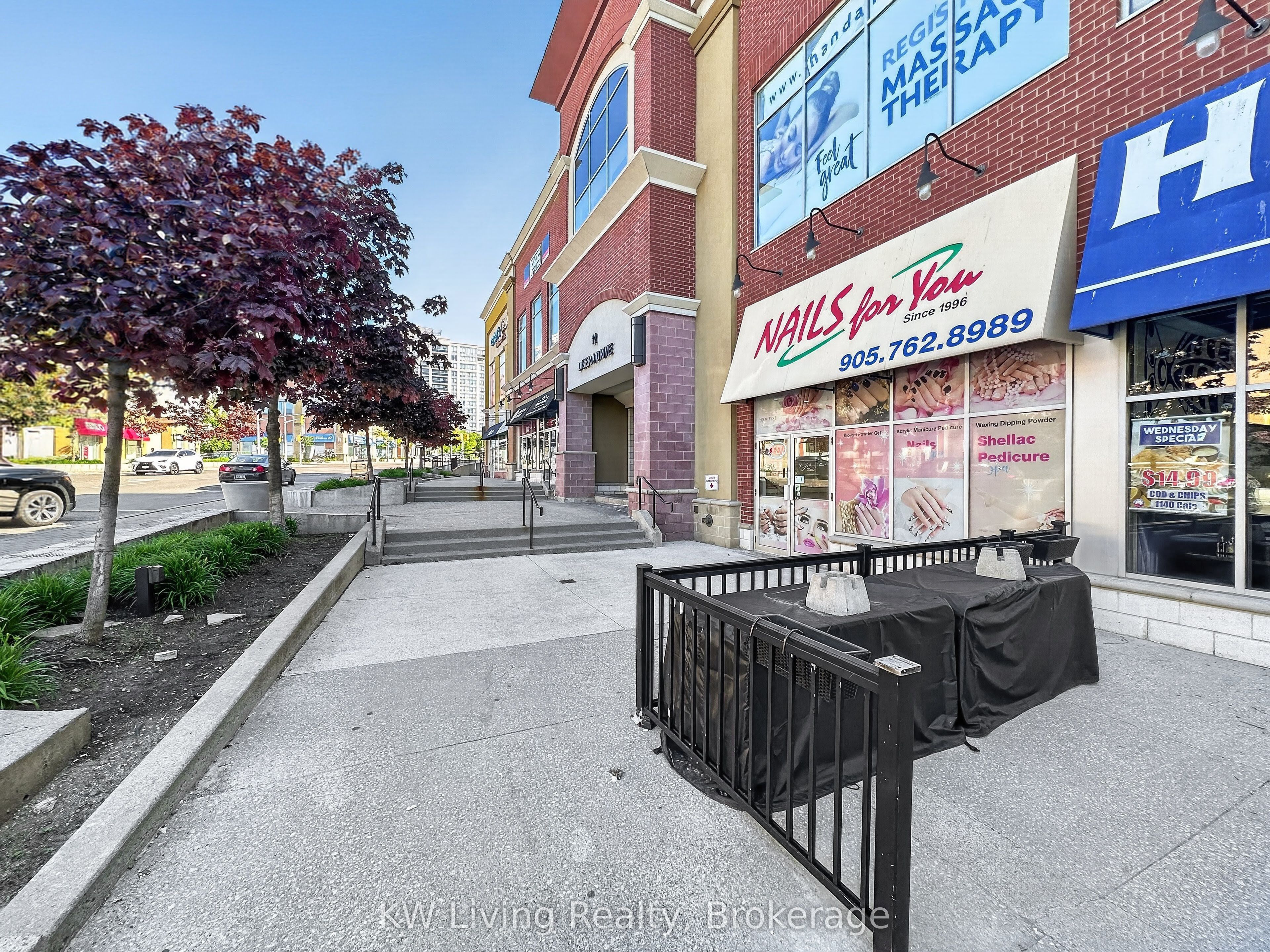 140-11 Disera Drive, Vaughan, ON, L4J 0A7 photo 2