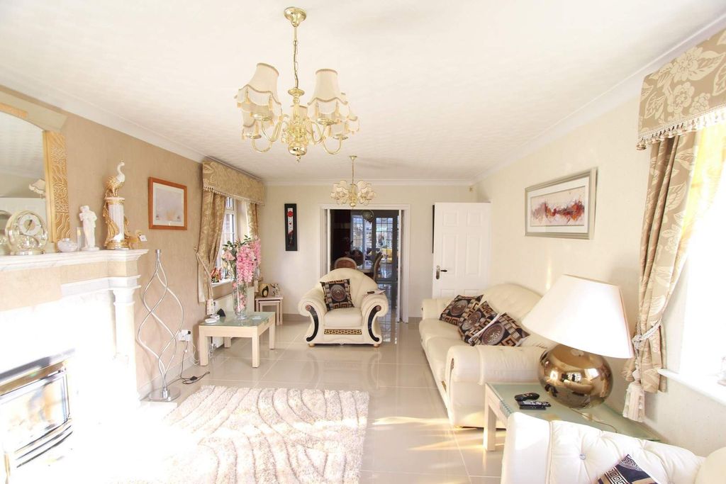 Additional image 7 of 5 bed detached house for saleLowerfold Way, Shawclough, Rochdale OL12