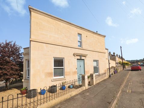 Lyndhurst Road, Bath BA2