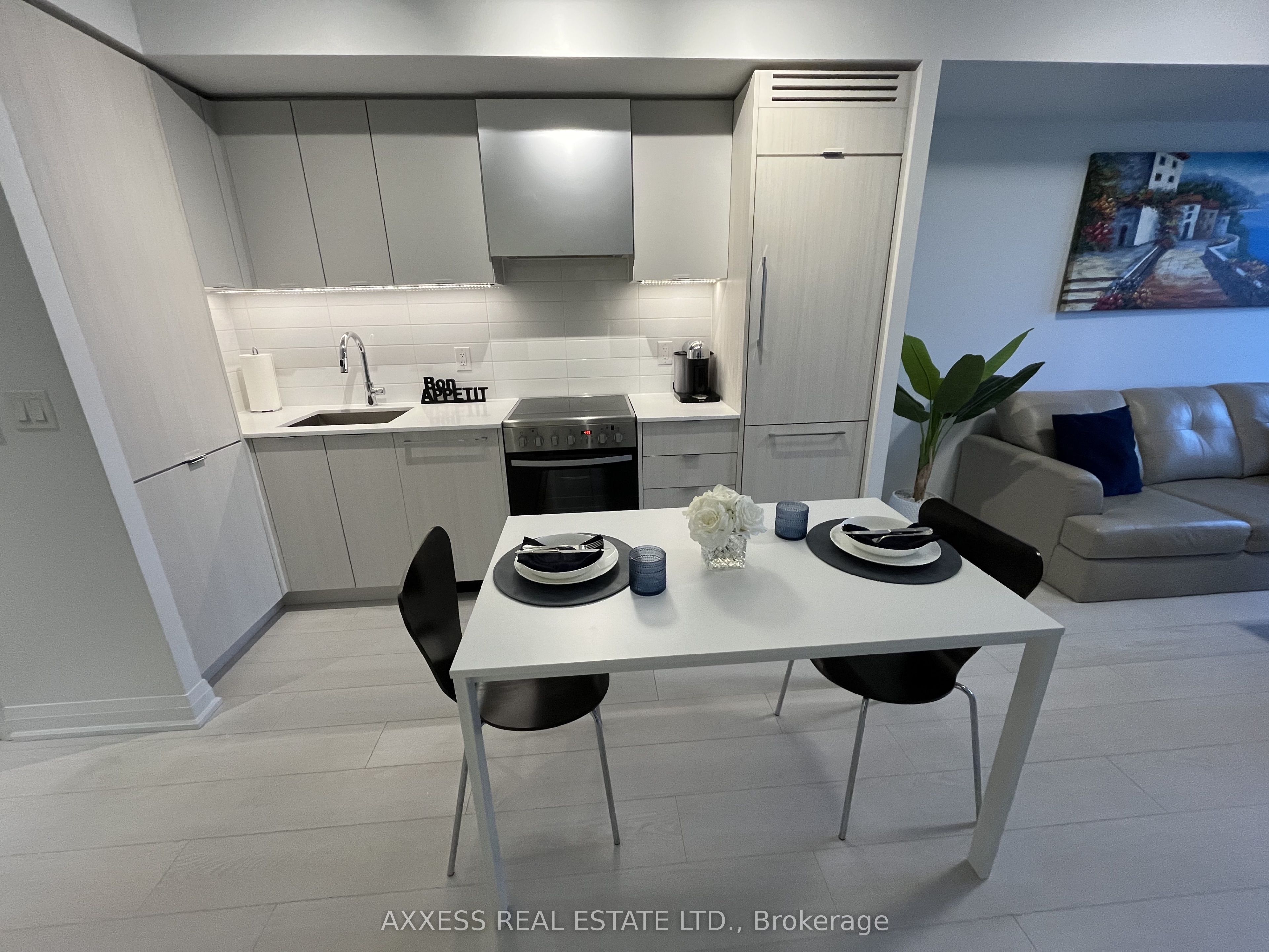 619-10 Gibbs Road, Toronto, ON, M9B 0E2 photo 2