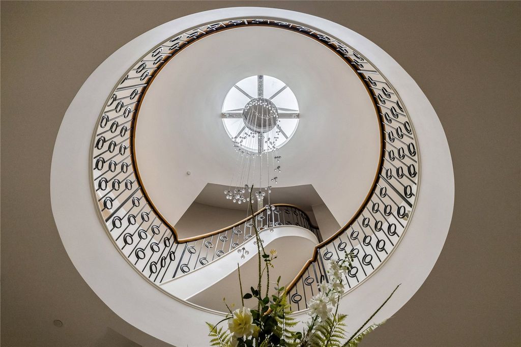 Additional image 4 of 7 bed detached house for saleAvon Avenue, Ringwood, Dorset BH24
