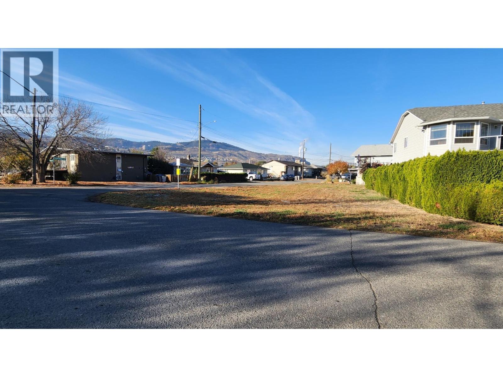255 Schubert Drive, Kamloops, BC, V2B2C5 photo 3