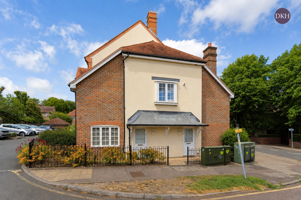 Additional image 2 of 2 bed flat for saleHigh Street, Rickmansworth, Hertfordshire WD3