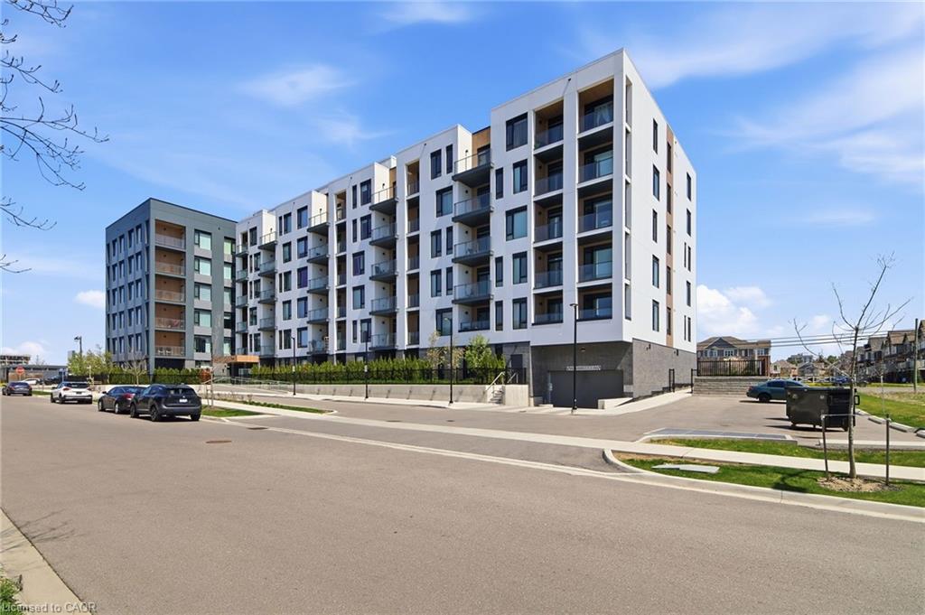211-1440 Clarriage Court, Milton, ON, L9E 1B3
