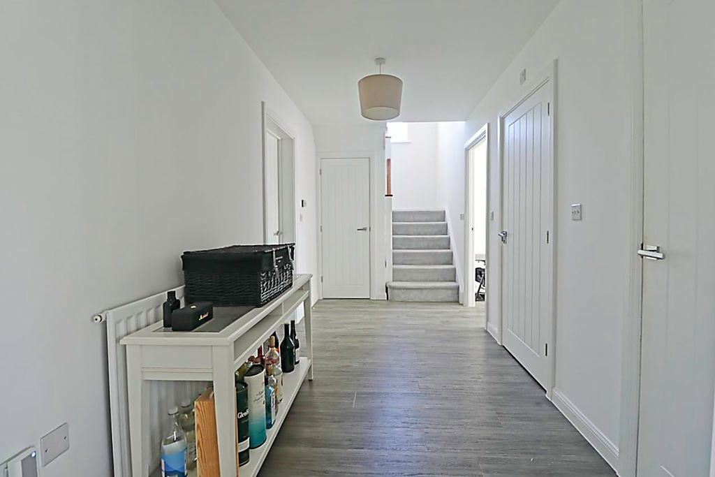 Additional image 10 of 4 bed detached house for saleEdmund Close, Rochford SS4