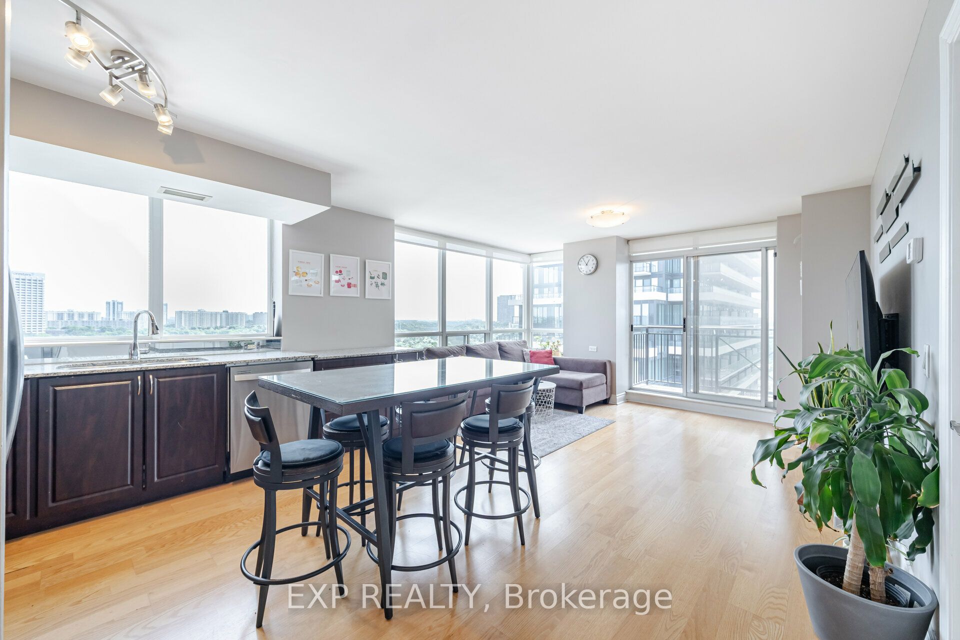 1103-1103 Leslie Street, Toronto, ON, M3C 4G8