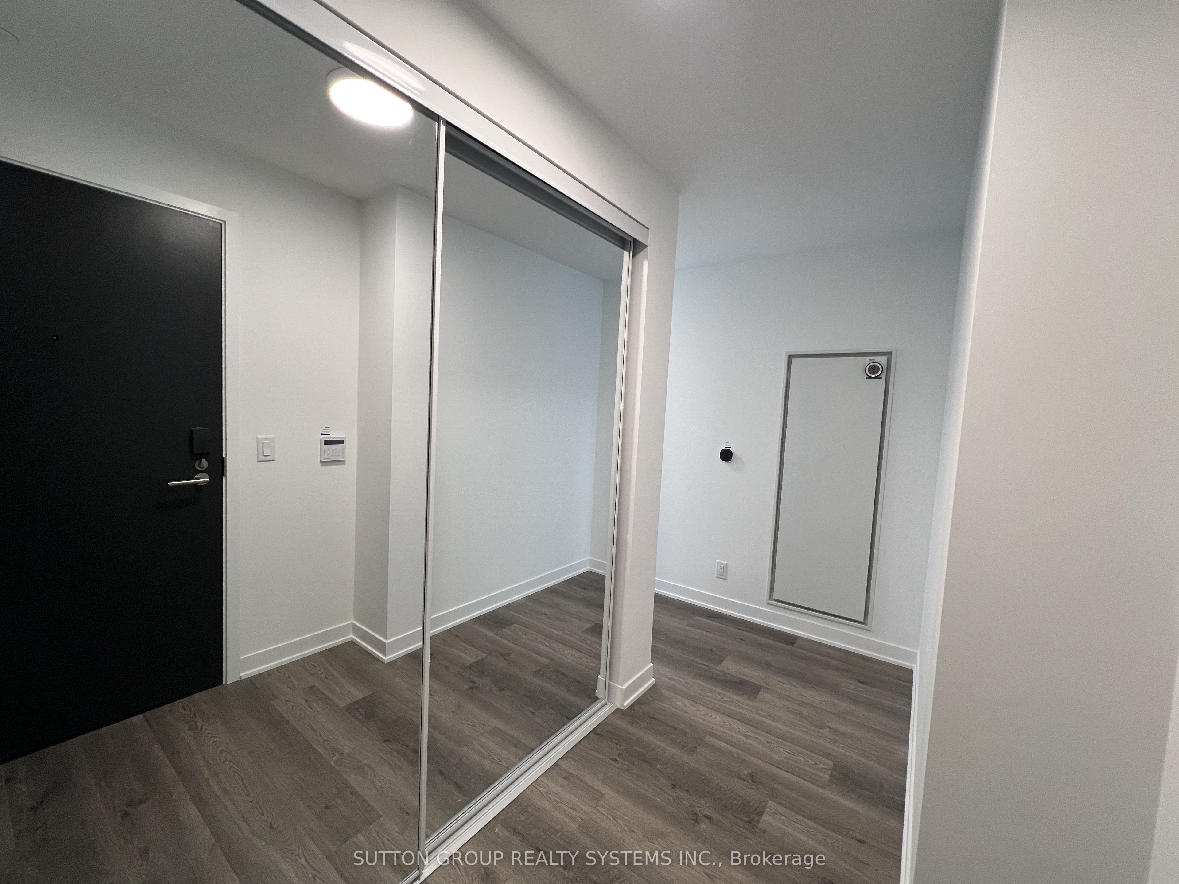 2210-180 Front Street E, Toronto, ON, M5A 0A9 photo 2