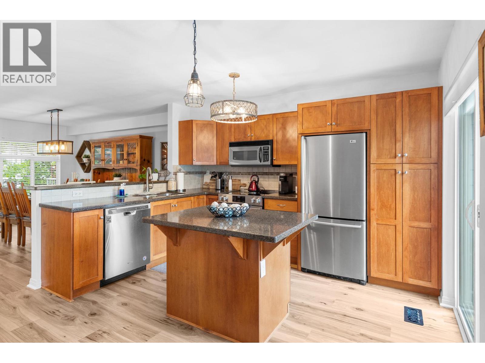 Additional image 4 of 8-1853 Parkview Crescent, Kelowna, BC, V1X8A3