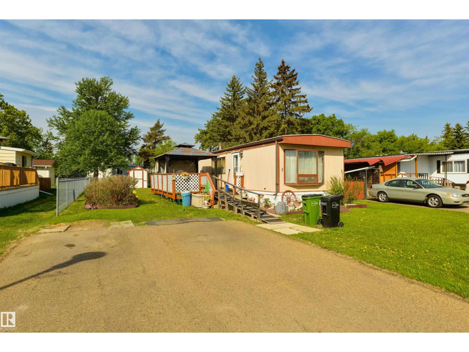 8 Keyhole Crescent NW, Edmonton, AB, T6P1B7
