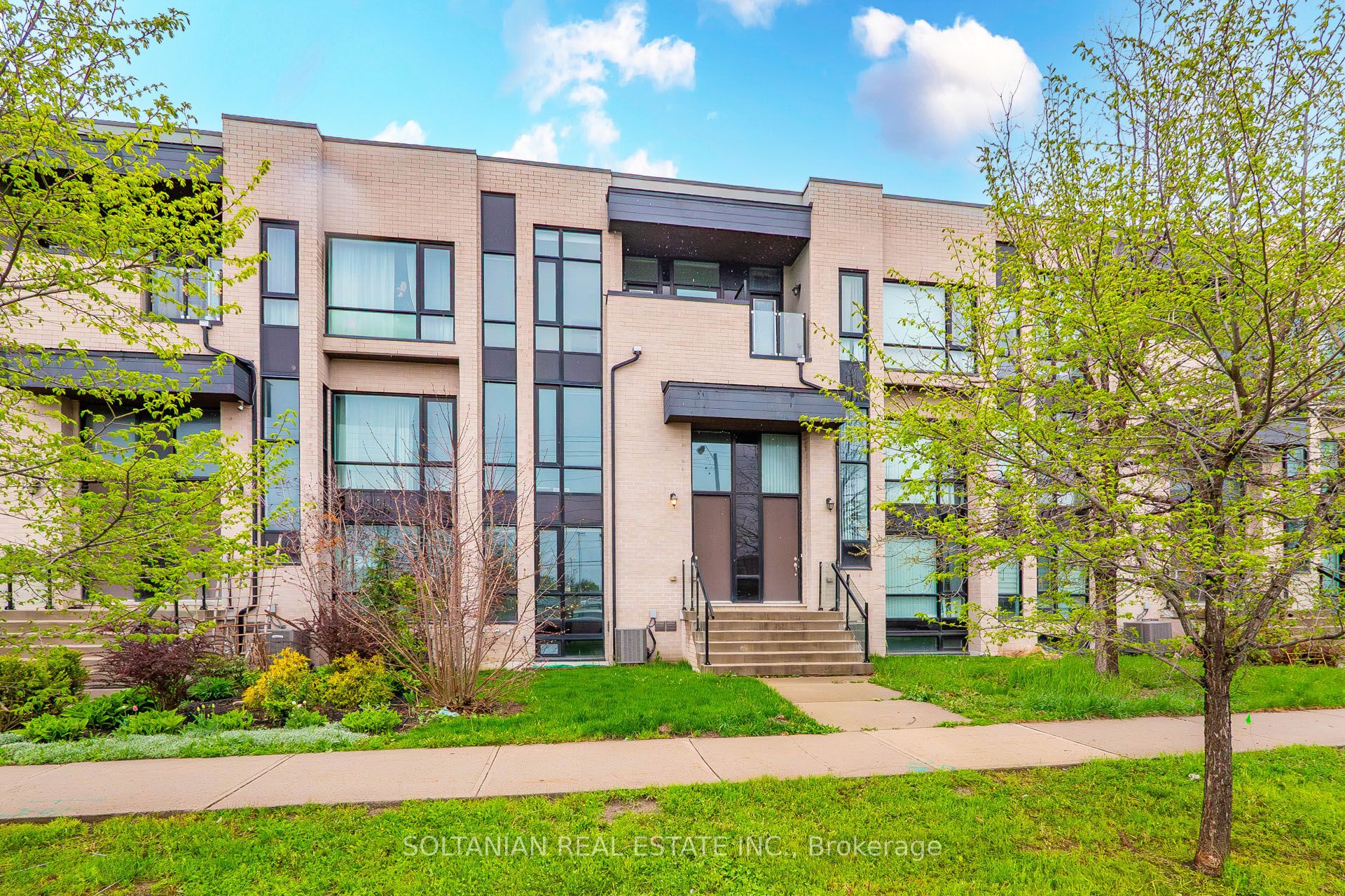 85 Pony Farm Drive, Toronto, ON, M9R 0B3 photo 2