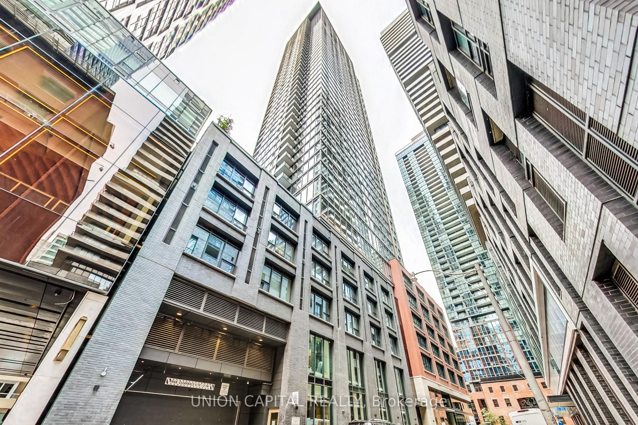 611-55 Mercer Street, Toronto, ON, M5V 0W4