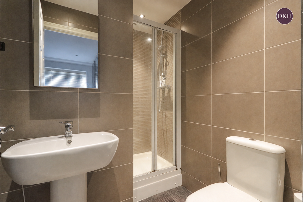 Additional image 8 of 2 bed flat for saleHigh Street, Rickmansworth, Hertfordshire WD3