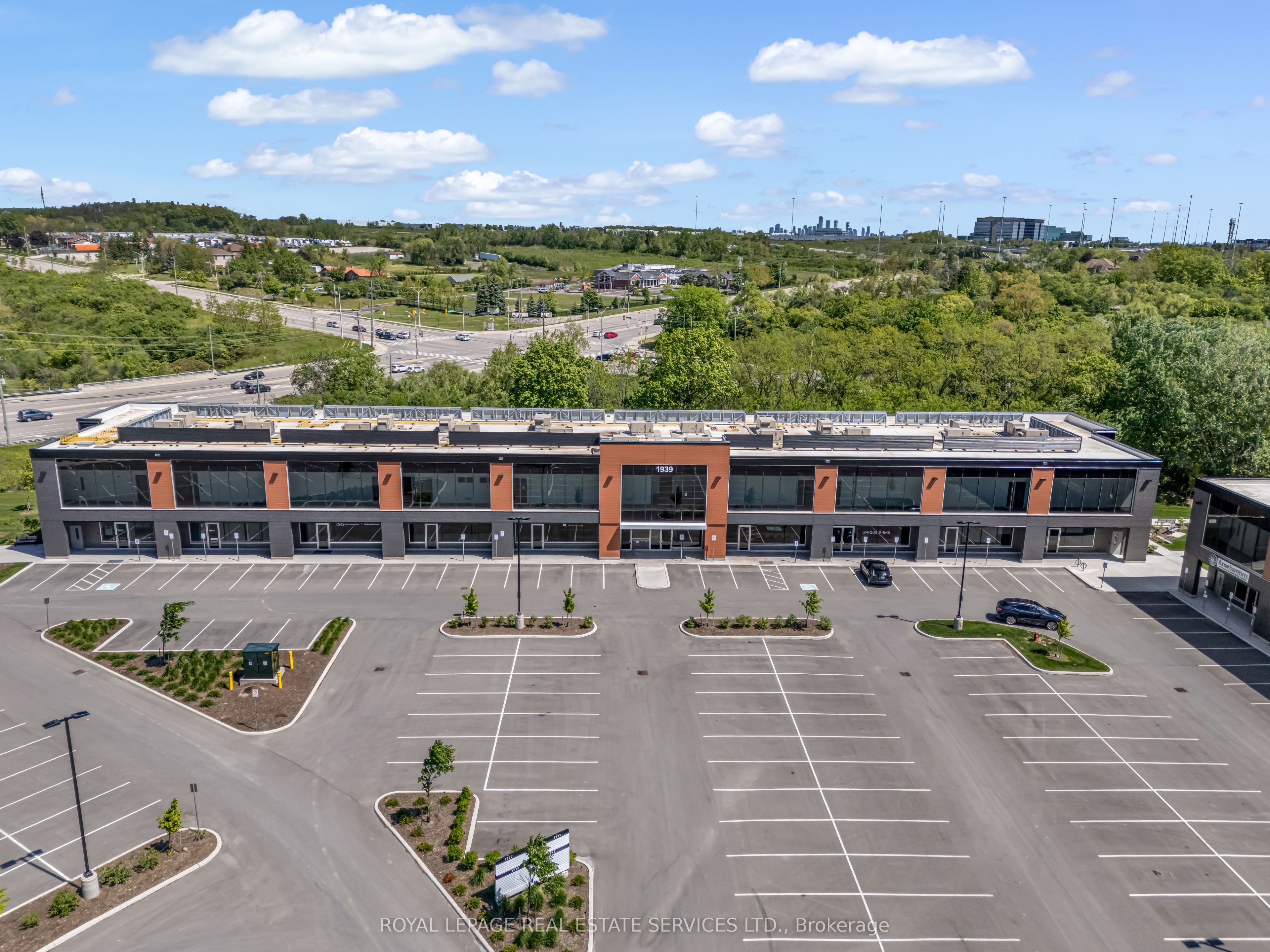 Additional image 2 of 206-1939 Ironoak Way, Oakville, ON, L6H 0N1