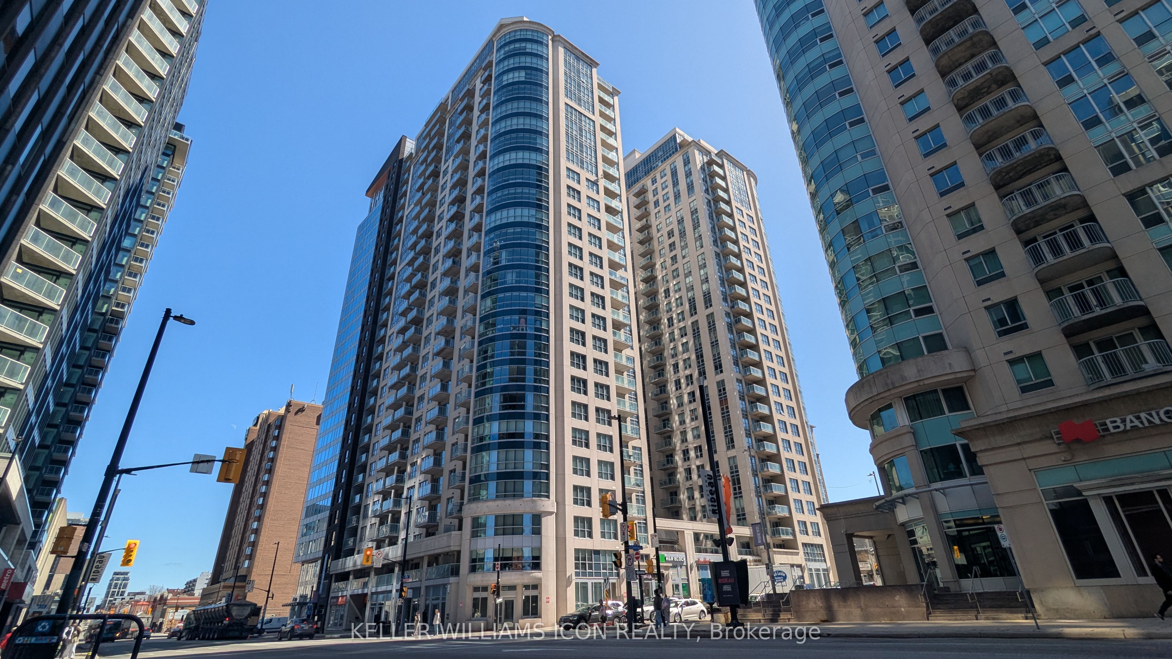 1106-242 Rideau Street, Ottawa, ON, K1N 0B7