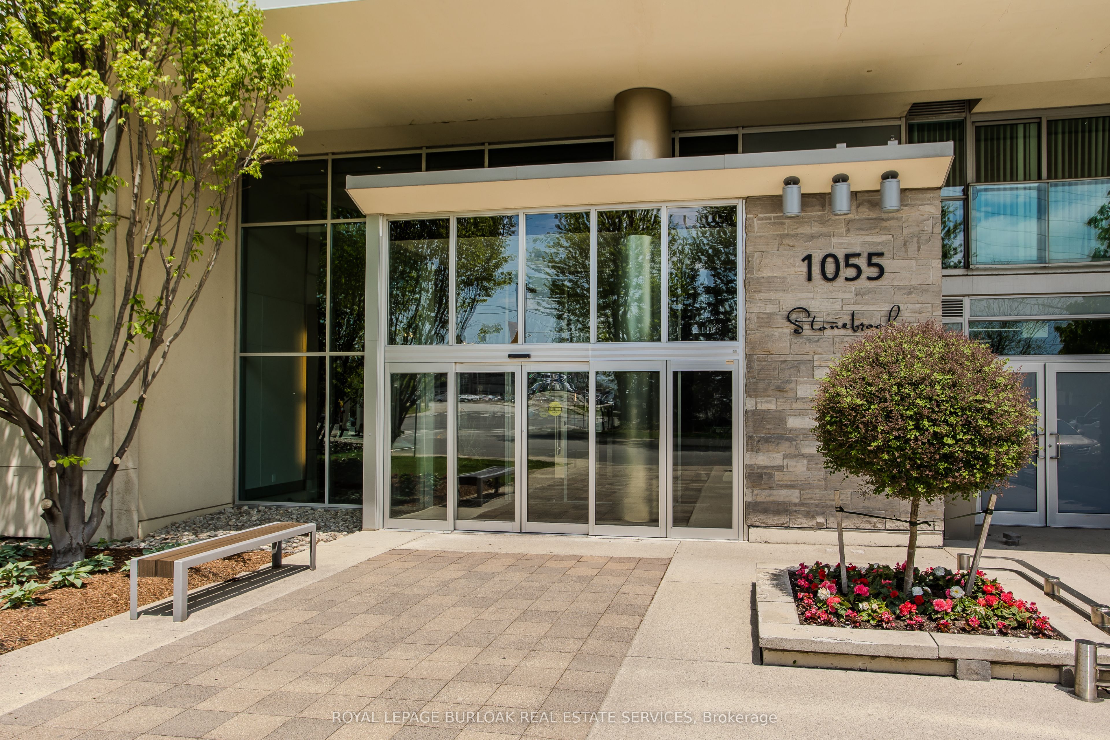 312-1055 Southdown Road, Mississauga, ON, L5J 0A3 photo 4