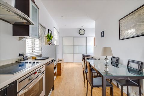 Quarrendon Street, London SW6