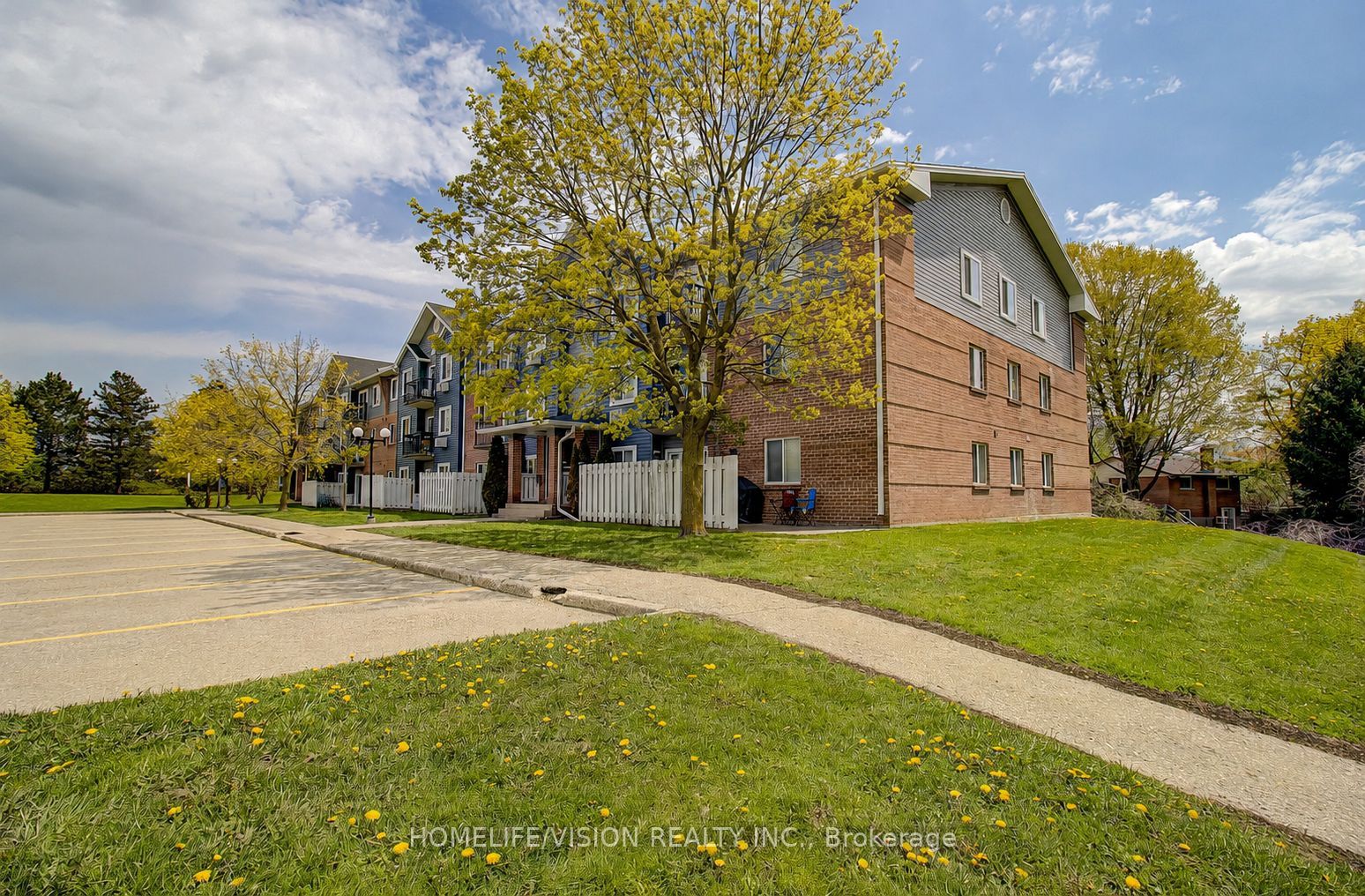 310-271 Eiwo Court, Waterloo, ON, N2K 2M8