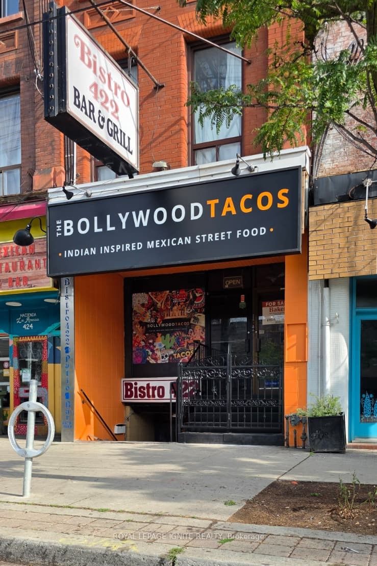 Main-422 College Street, Toronto, ON, M5T 1T3