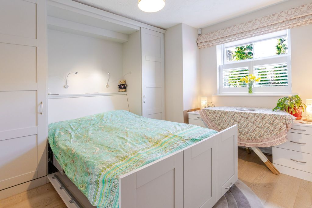 Additional image 7 of 2 bed flat for saleSalters Close, Rickmansworth WD3