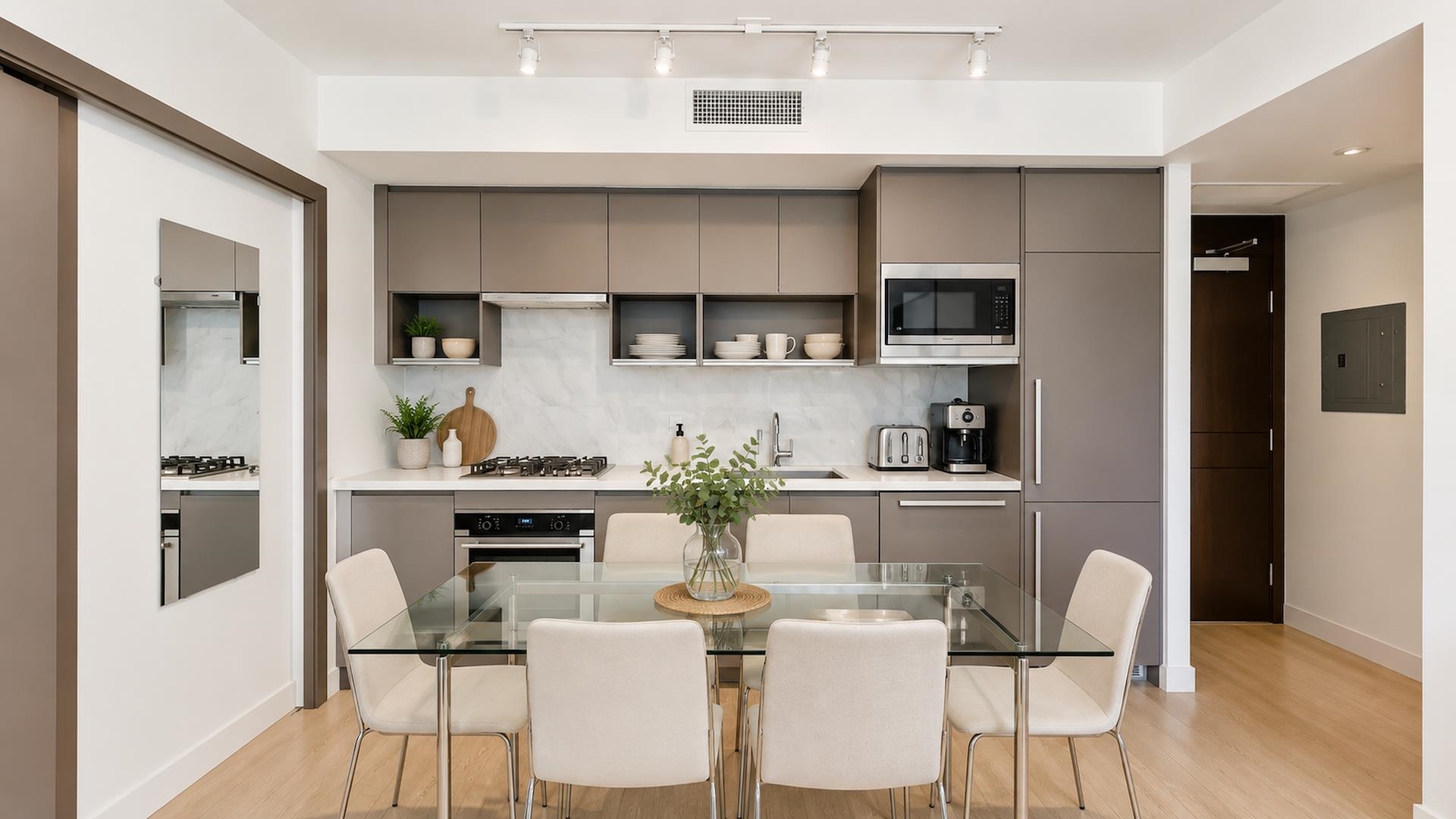 Additional image 5 of 805-68 Smithe Street, Vancouver, BC, V6B 0P4