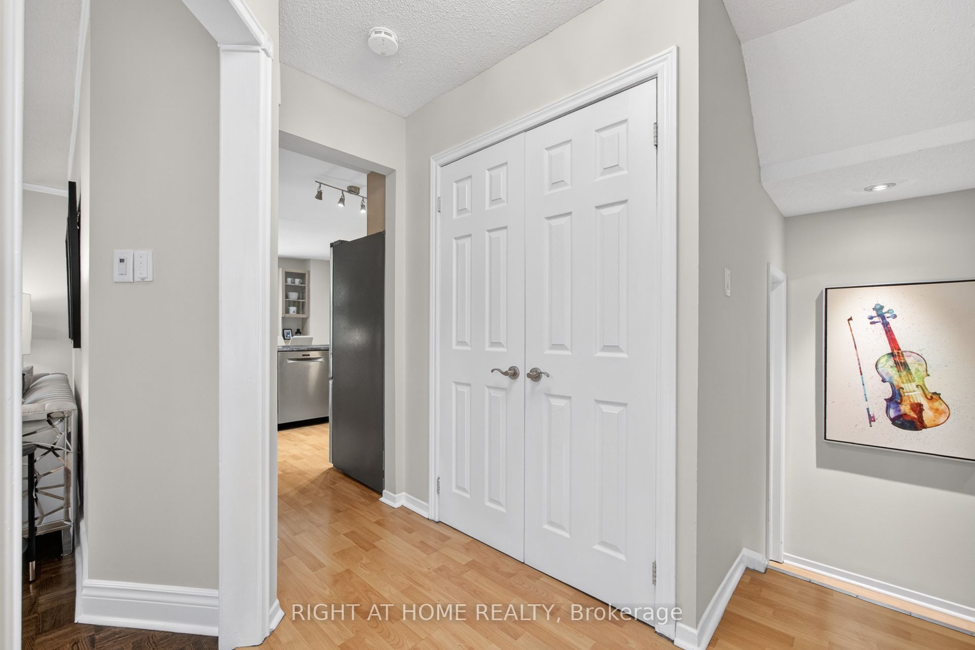 45 Lansbury Court, Vaughan, ON, L4J 5K1 photo 4