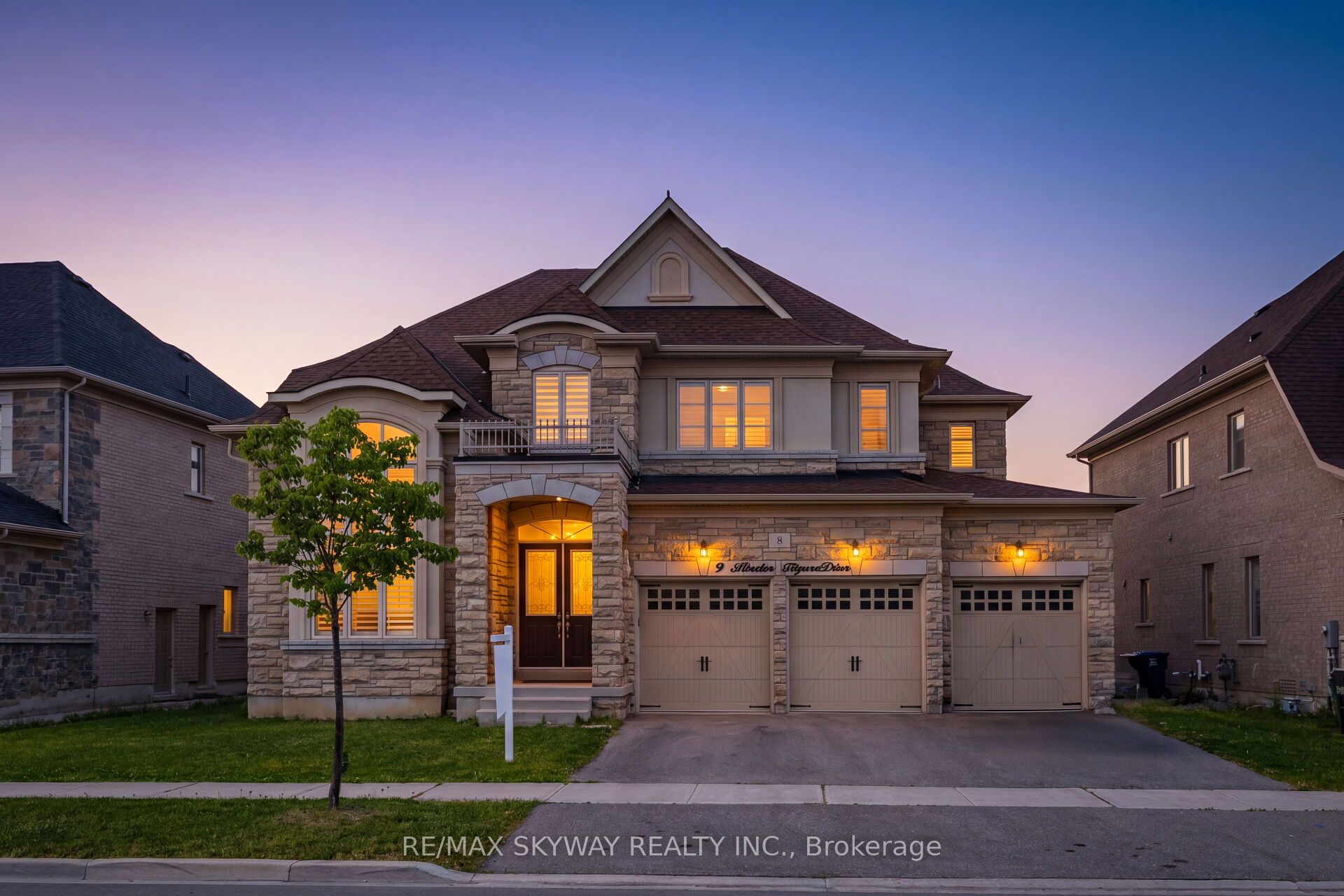 9 Martin Byrne Drive, Brampton, ON, L6P 4L2