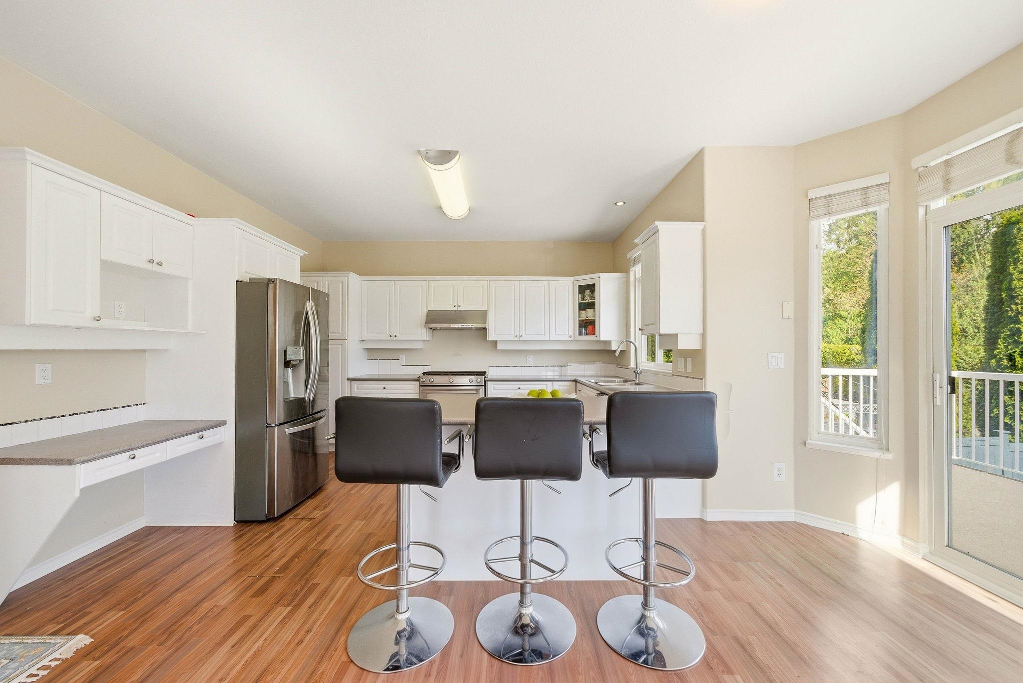 23800 Kanaka Way, Maple Ridge, BC, V2W 1E5 photo 3