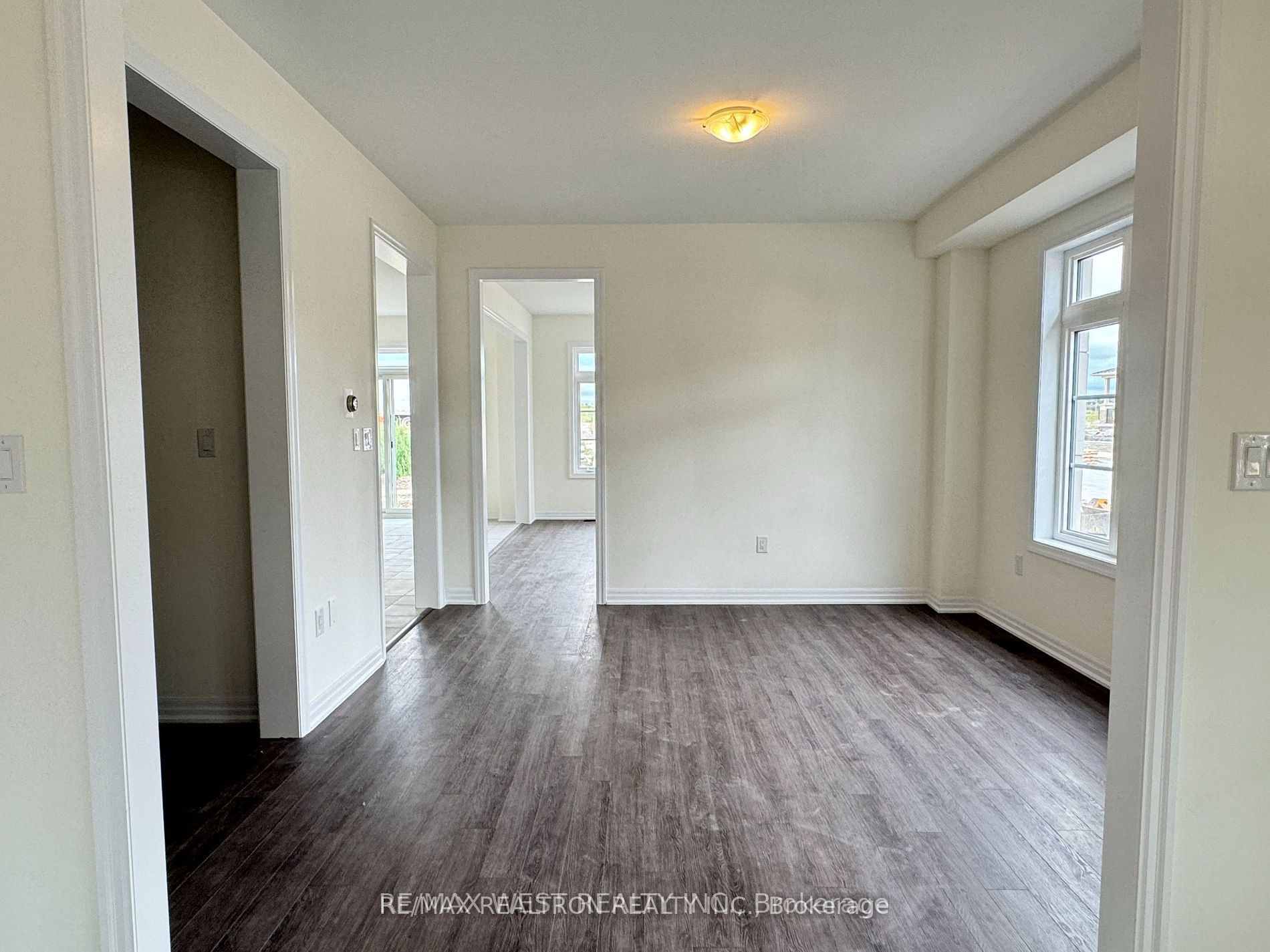2 Ed Ewert Avenue, Clarington, ON, L1B 0W9 photo 4