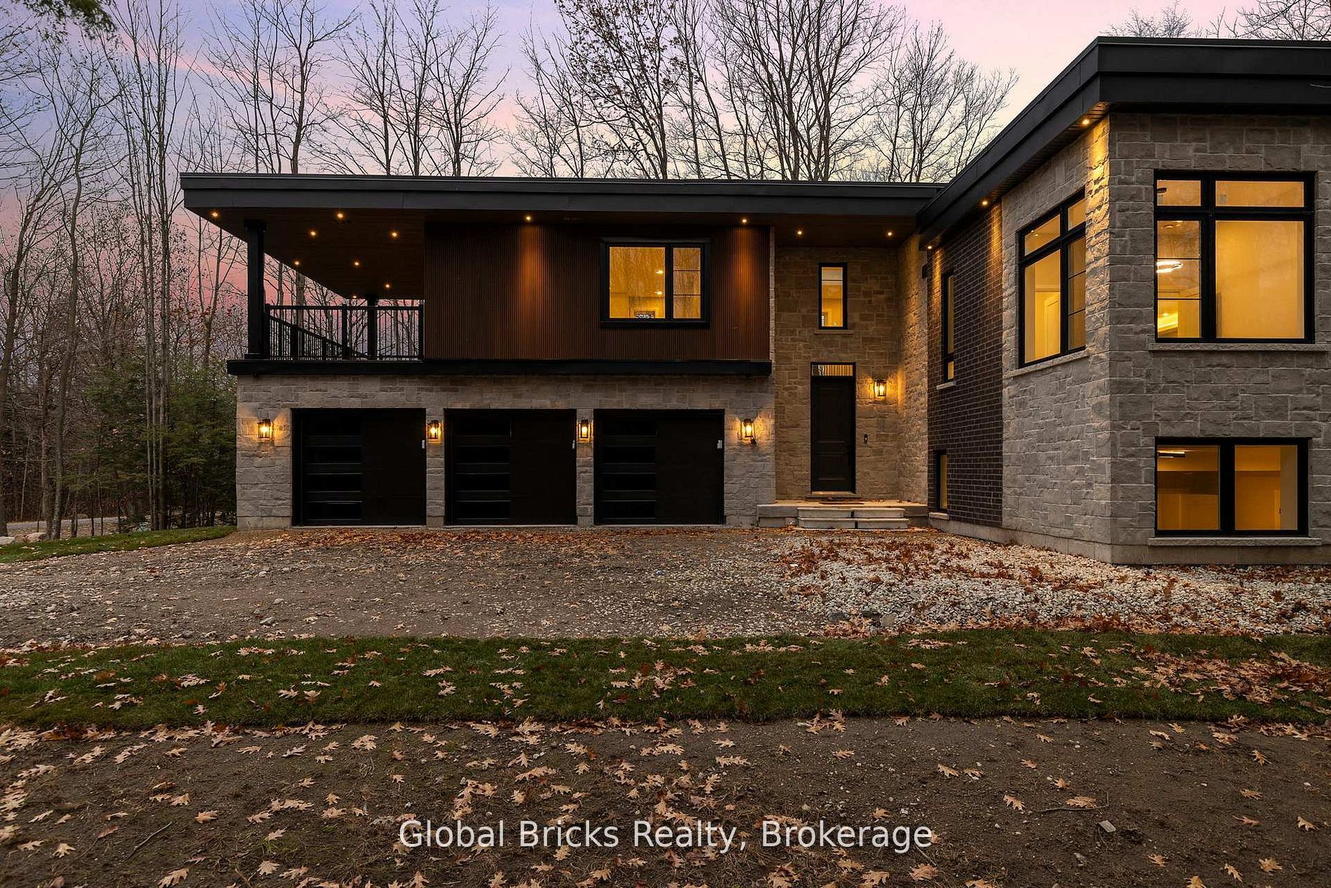 17 Staglir Drive, Tiny, ON, L9M 0H2