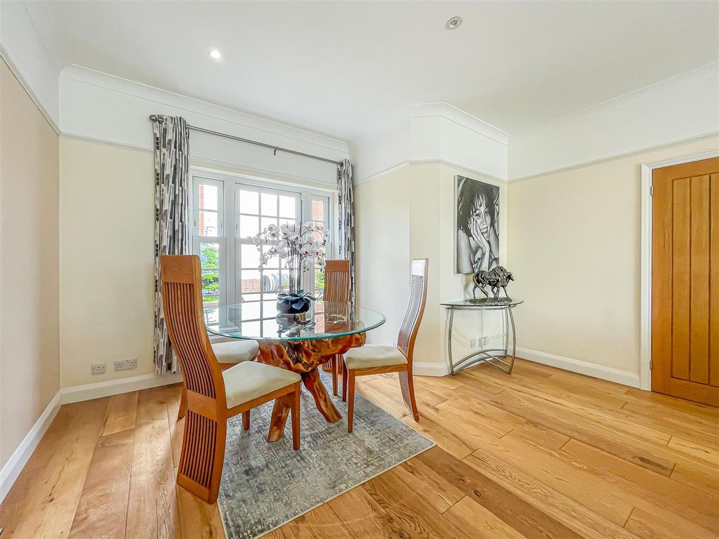 Additional image 9 of 5 bed detached house for saleAshingdon Heights, Rochford SS4