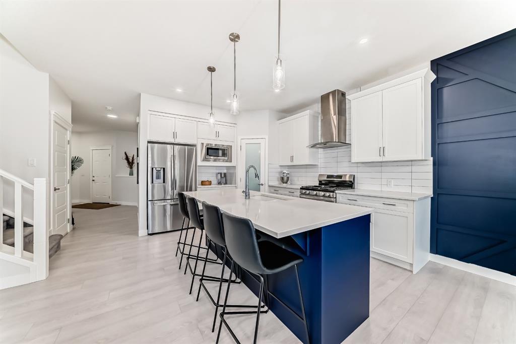 194 Willow Place, Cochrane, AB, T4A3K2 photo 2