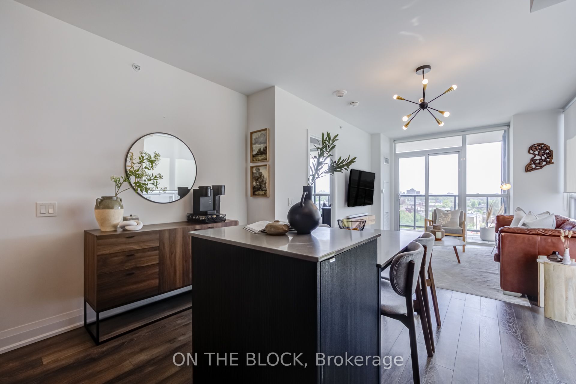 810-1461 Lawrence Avenue W, Toronto, ON, M6L 0A6 photo 2