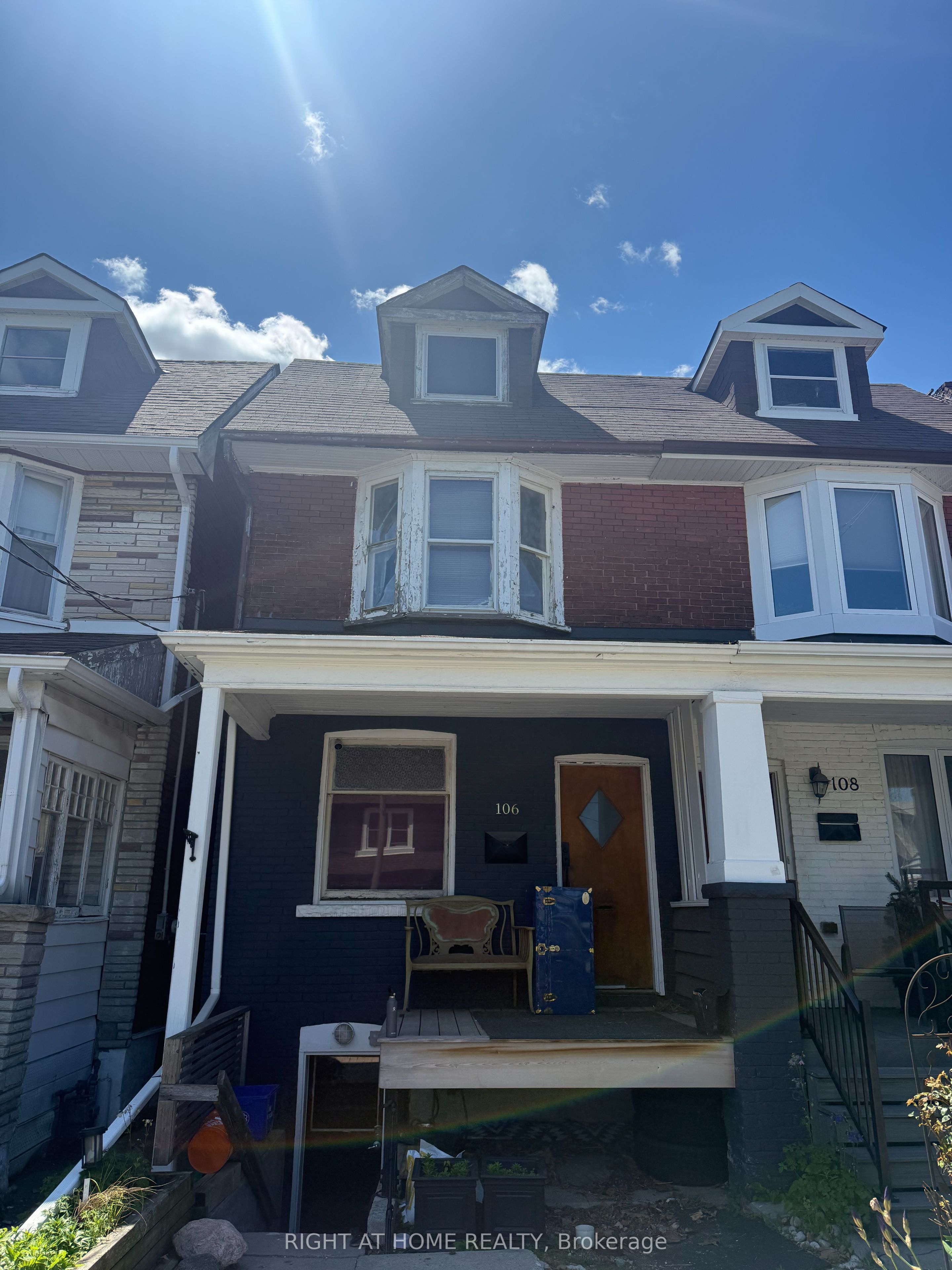 106 Donlands Avenue, Toronto, ON, M4J 3P1