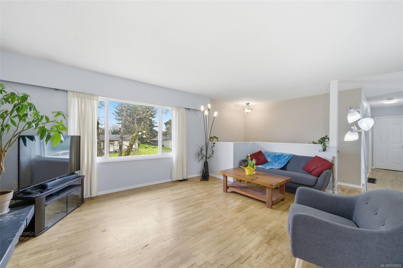 Additional image 6 of 2844 Rita Road, Langford, BC, V9B 4A1