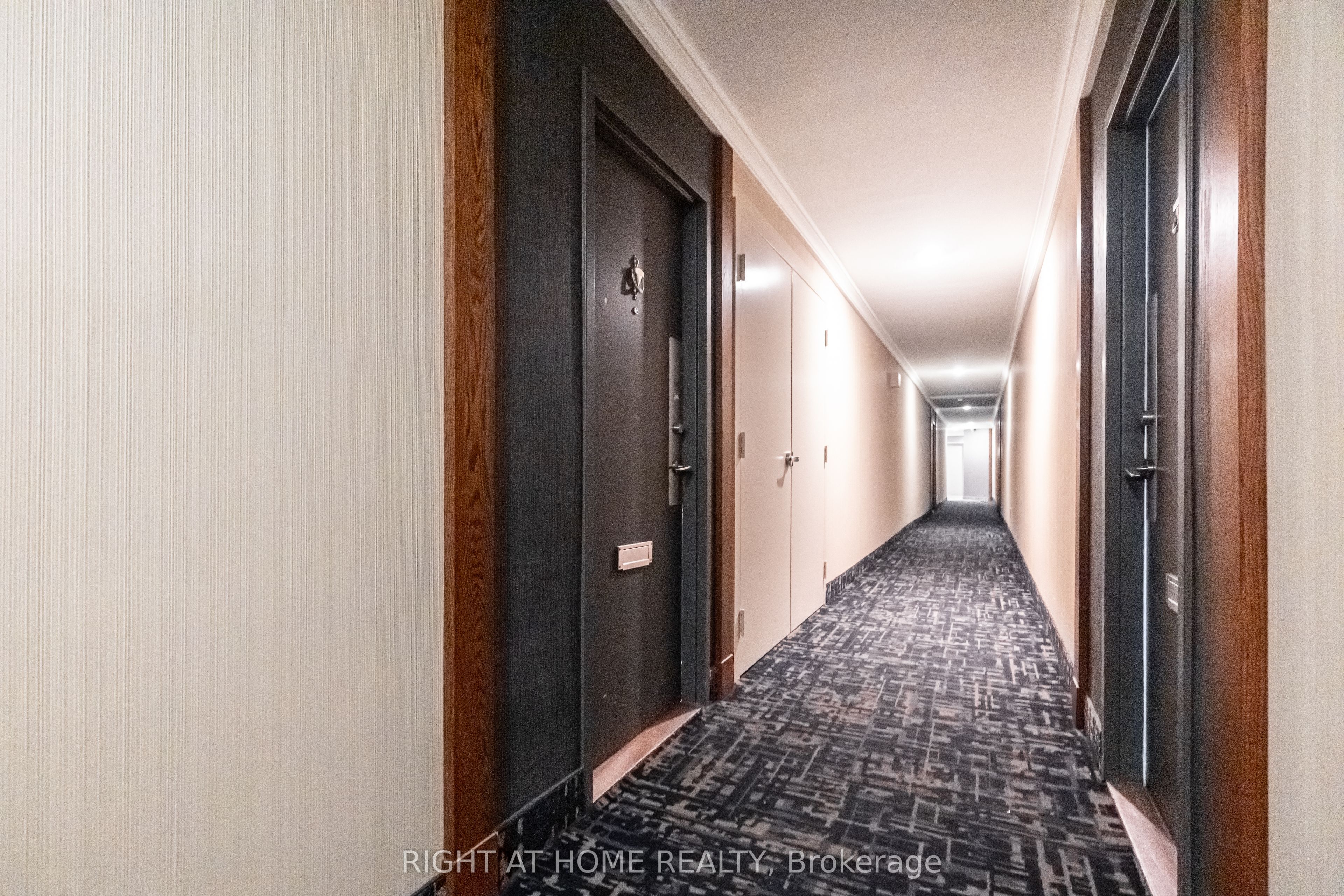 Additional image 5 of 802-551 The West Mall N/a, Toronto, ON, M9C 1G7