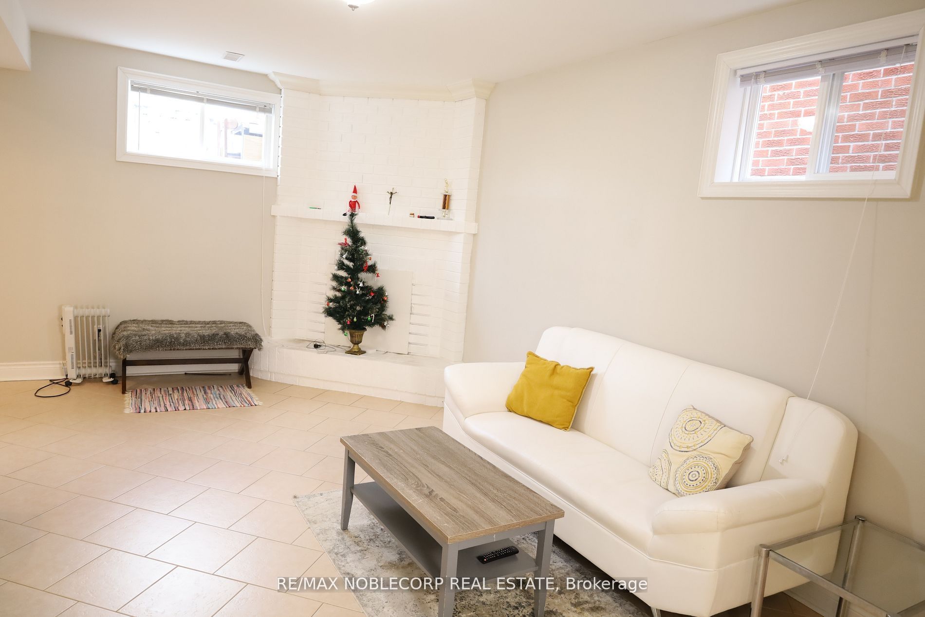 Lower-5 Twinberry Crescent, Vaughan, ON, L4L 3X5 photo 2