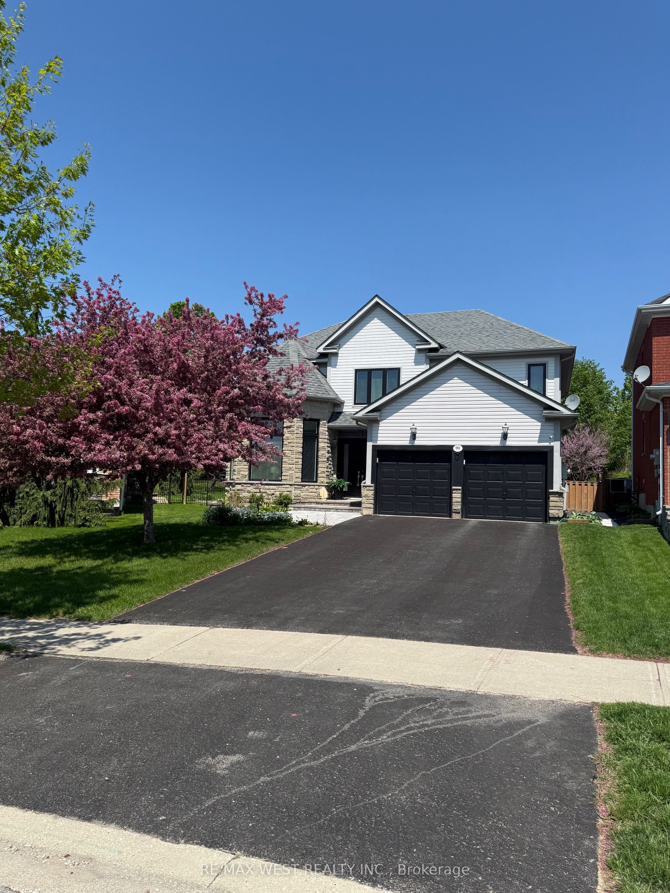 90 Birkhall Place, Barrie, ON, L4N 0K2