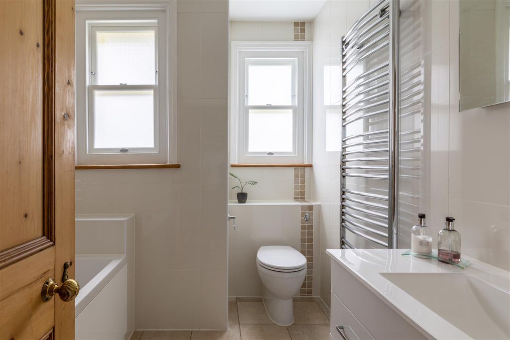 Additional image 26 of 4 bed detached house for saleDevon Crescent, Redhill RH1