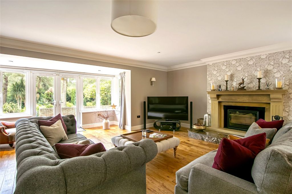 Additional image 9 of 7 bed detached house for saleAvon Avenue, Ringwood, Dorset BH24
