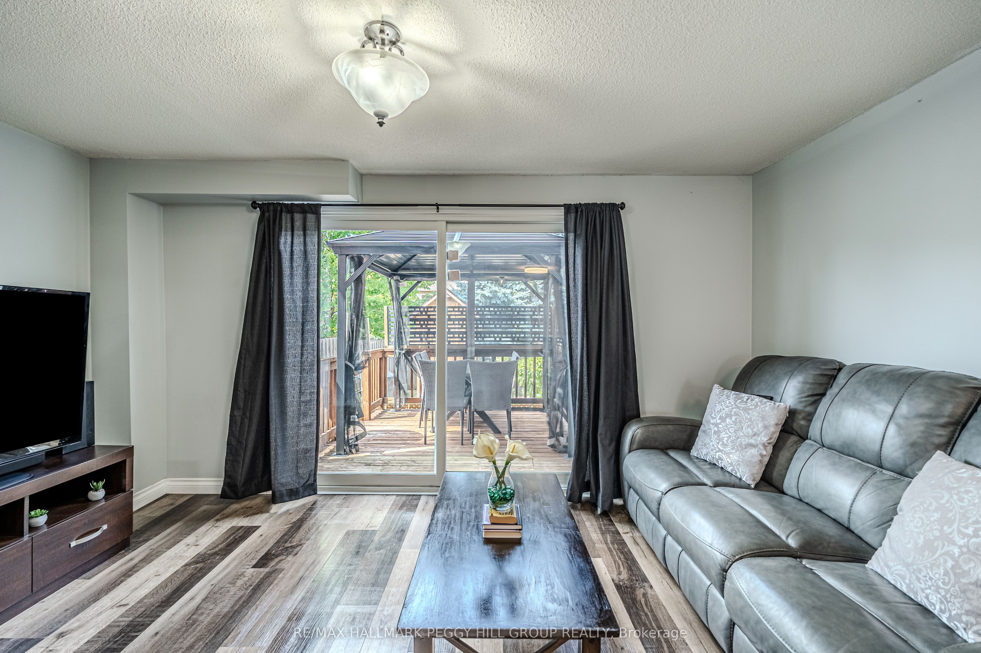 193 Nathan Crescent, Barrie, ON, L4N 0S4 photo 2